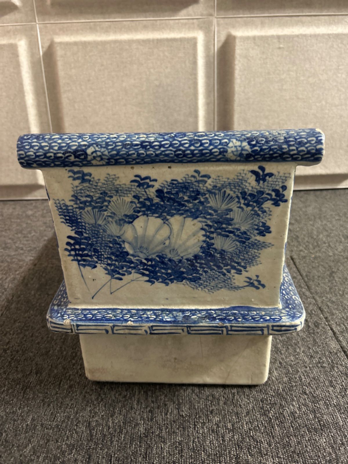 レトロ 染付 和式便器 アンティーク 陶器 明治時代 レトロ 染付 和式便器 アンティーク 陶器 明治時代 Amazon.co.jp