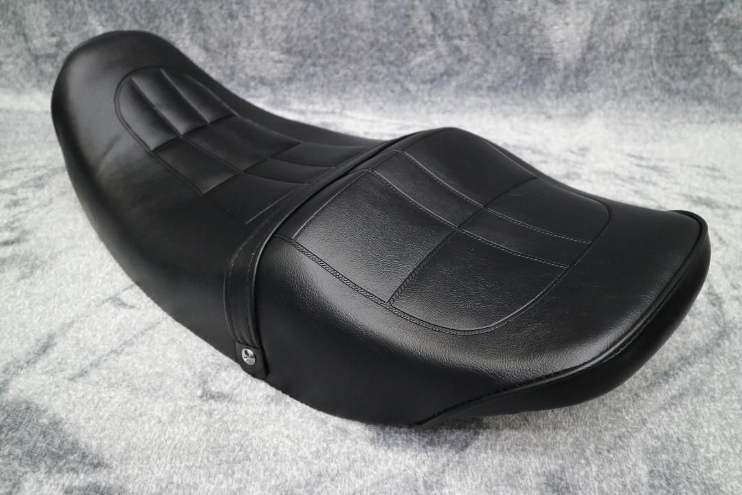 ゼファー４００　後期　Ｚ２仕様　シート　黒　皮　/あんこ抜き 完成品 ゼファー400 後期 Z2仕様 シート 黒 皮 /あんこ抜き 完成品 - メルカリ