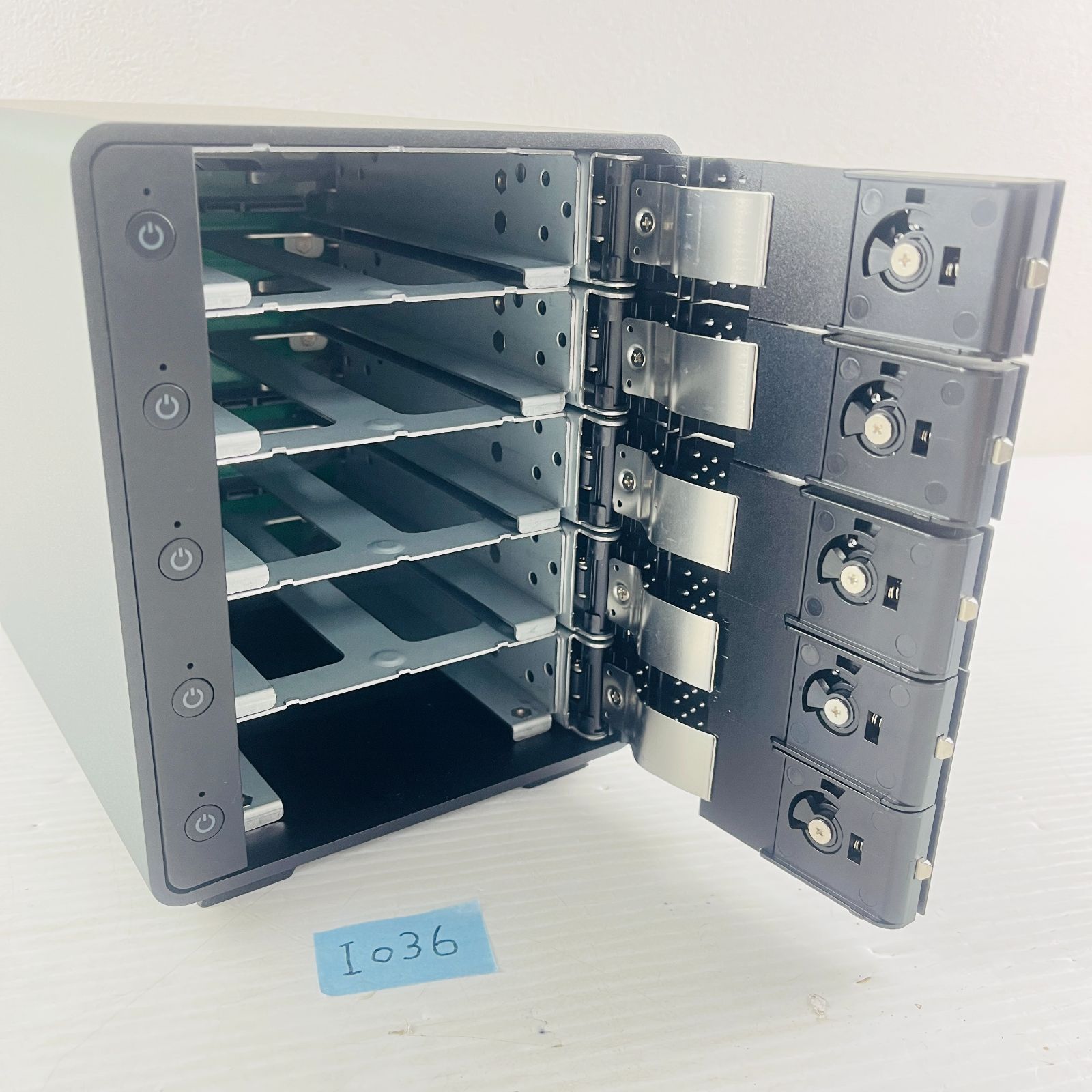 5BAY 5台HDD搭載