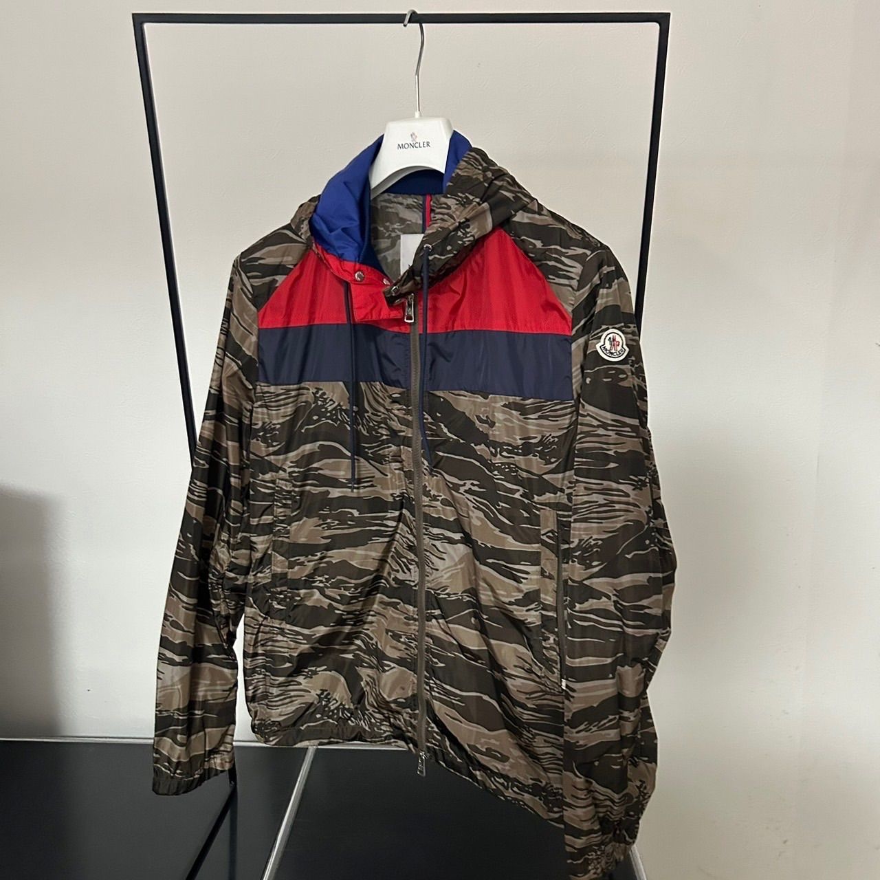 モンクレール MONCLER ナイロンアウター COBALT サイズ4