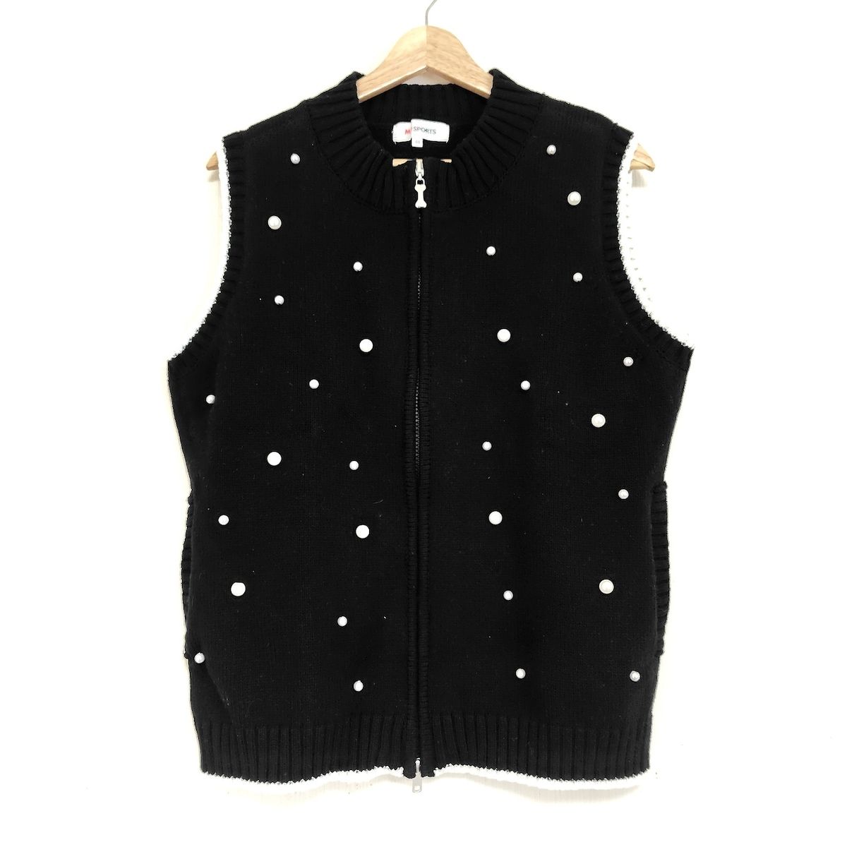 ミエコ　ウエサコ　ゴルフ　ボア　ベスト　アウター　黒白系　レディースＭ〜Ｌ　新品 ミエコ ウエサコ ゴルフ ボア ベスト アウター 黒白系 レディースM