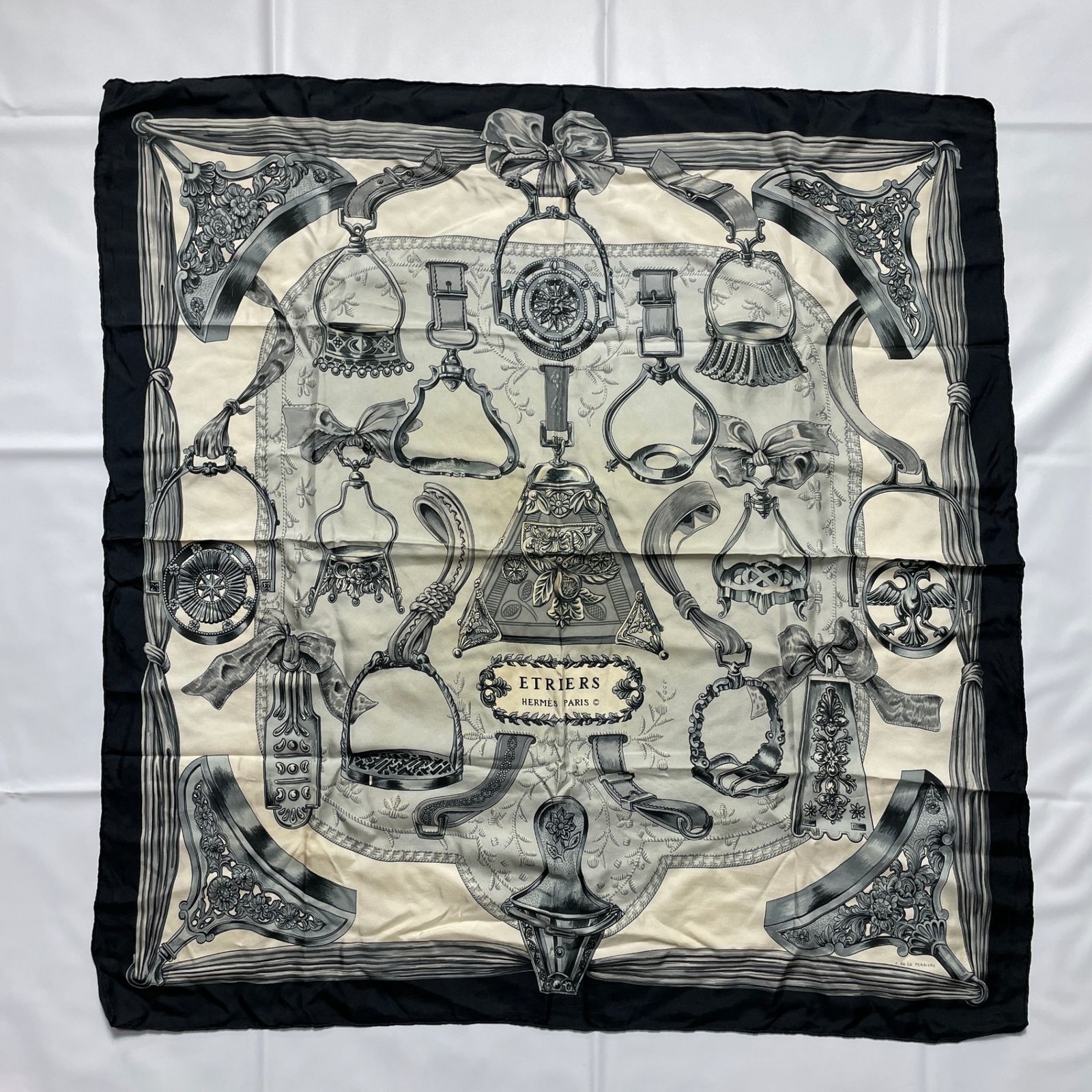 2505-153｜美品｜エルメス カレ 90 スカーフ ネイビー マルチカラー