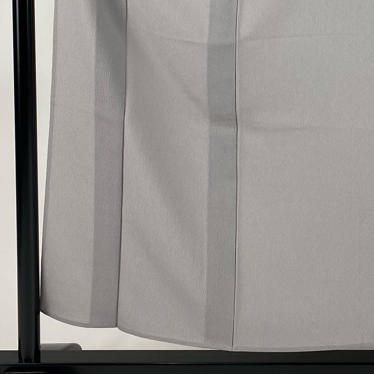 色無地 身丈155cm 裄丈62cm S 単衣 英 地紋 灰茶 化繊 秀品 一つ紋