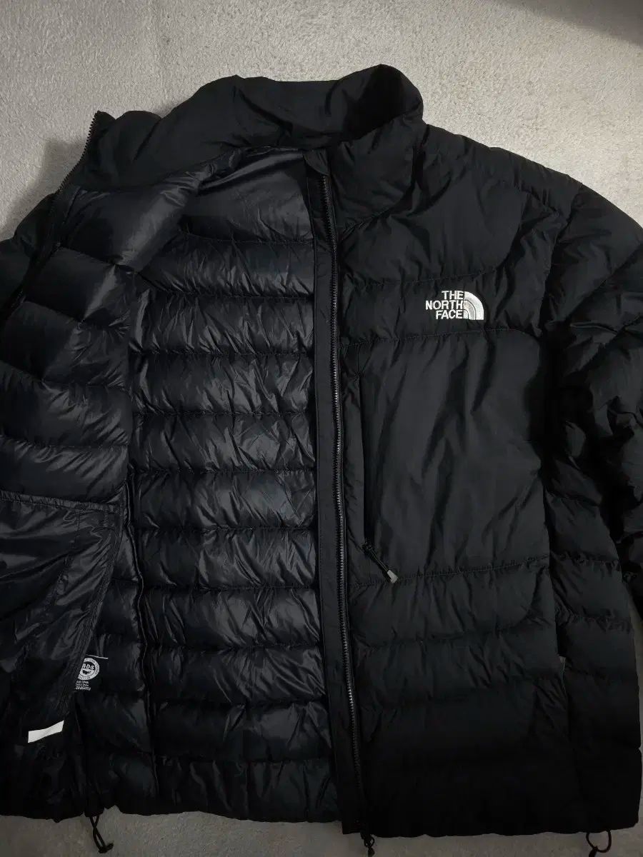THE NORTH FACE(ザノースフェイス) ボルト 黒 ダウン ダウン