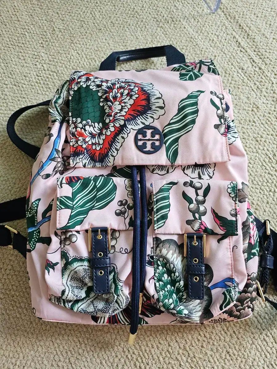 Tory Burch(トリーバーチ) フラワー パッテン リュック リュック