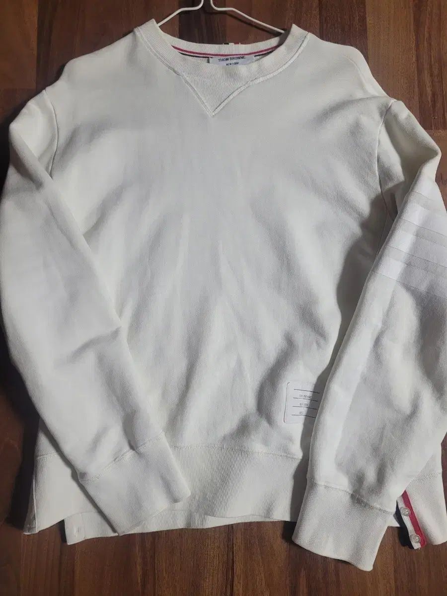 【雷市場（ポンジャン）商品韓国直送】Thom Browne(トム・ブラウン) トレーナー 上下セット 3 4 サイズ 出品
