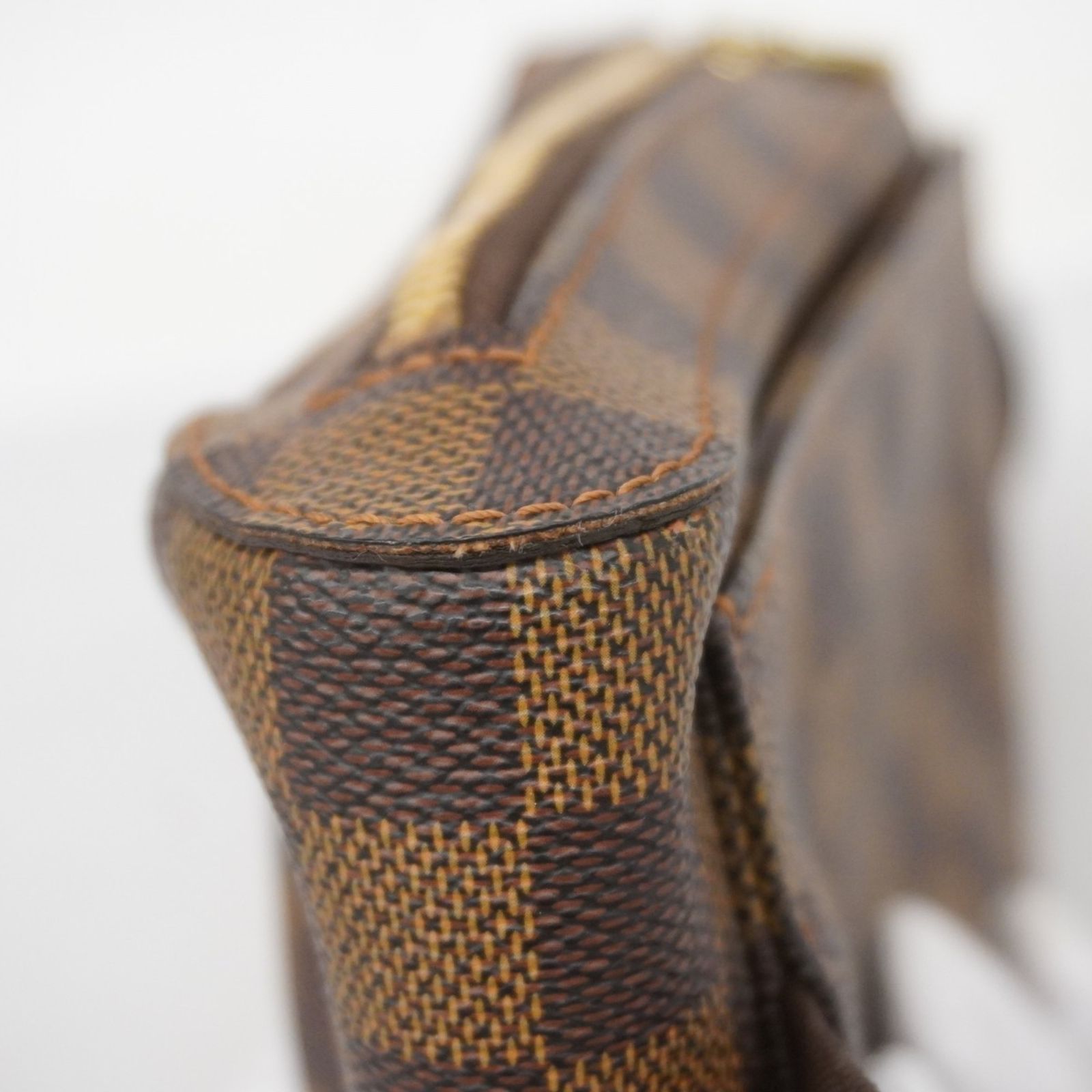 Vuitton ルイ