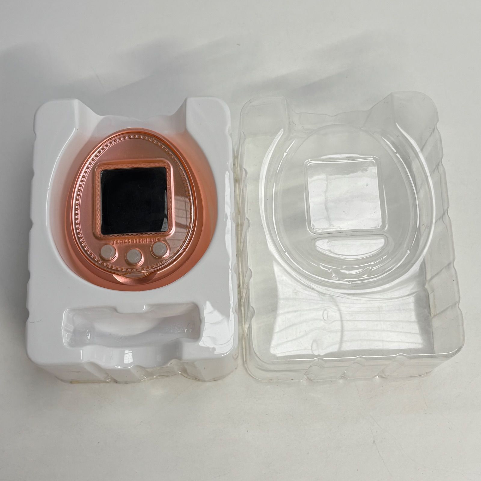 たまごっち4u+ フォーユープラス ピーチオレンジ TAMAGOTCHI