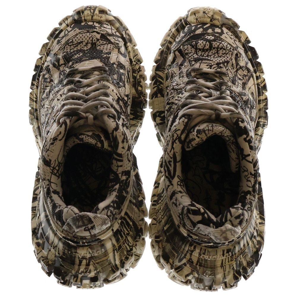 BALENCIAGA ディフェンダー バウンサー BALENCIAGA Bouncer (Defender) Screw Sneaker With Piercings