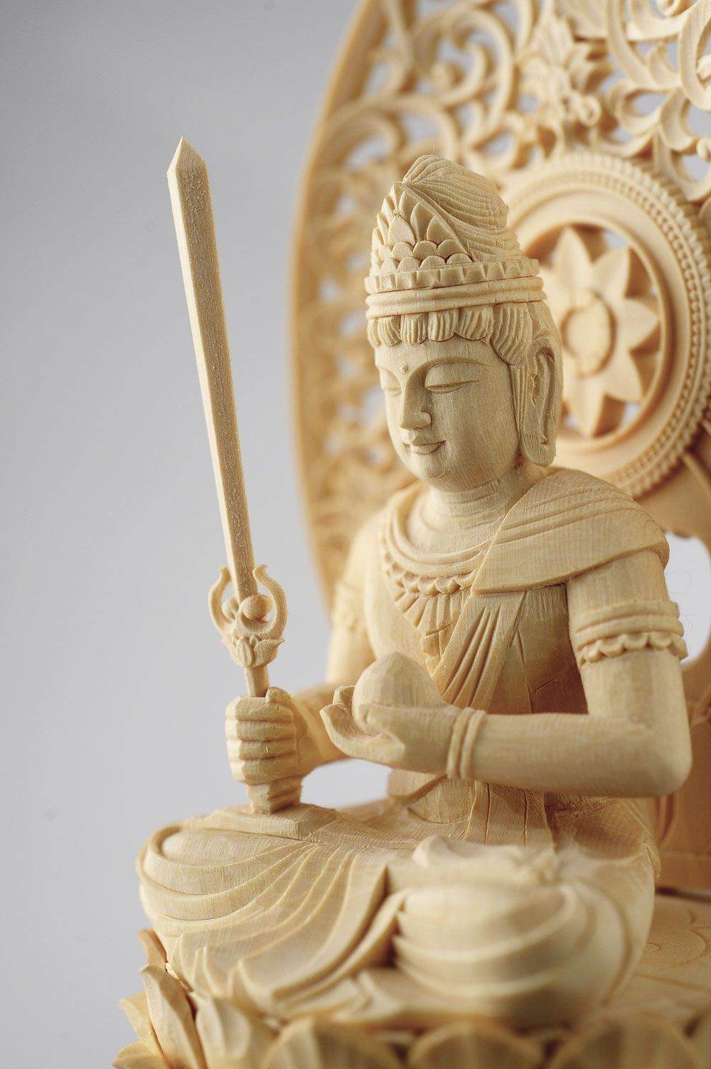 お仏像総白檀お守仏 虚空蔵菩薩 守護本尊(丑 寅年) 祠付セット | 総白檀お守り仏「虚空蔵菩薩：守護本尊(丑年・寅年)」金襴袋