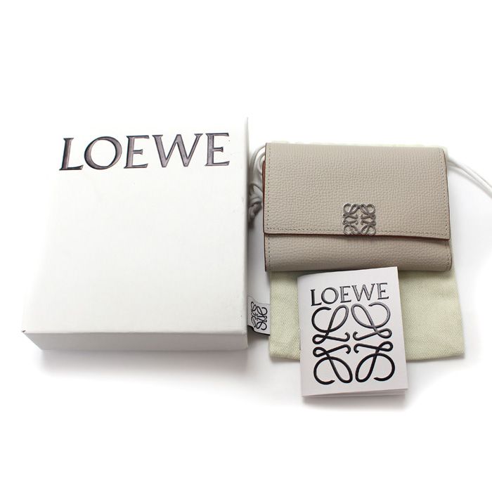 LOEWE ロエベ アナグラム バーティカルウォレット スモール 三つ折り財布 ライトゴースト C821S33X01 レディース 中古 LOEWE ロエベ アナグラム バーティカルウォレット スモール 三つ折り財布 ライトゴースト C821S33X01 レディース