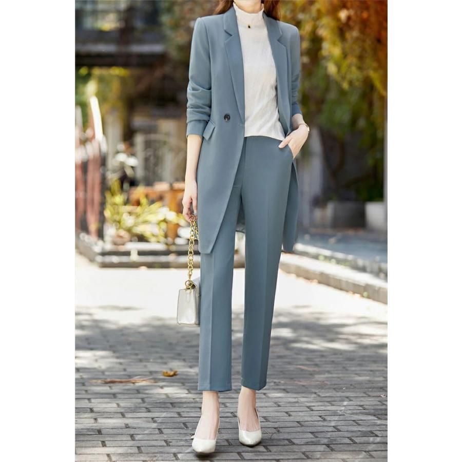 テーラードジャケット＆ワイドパンツ