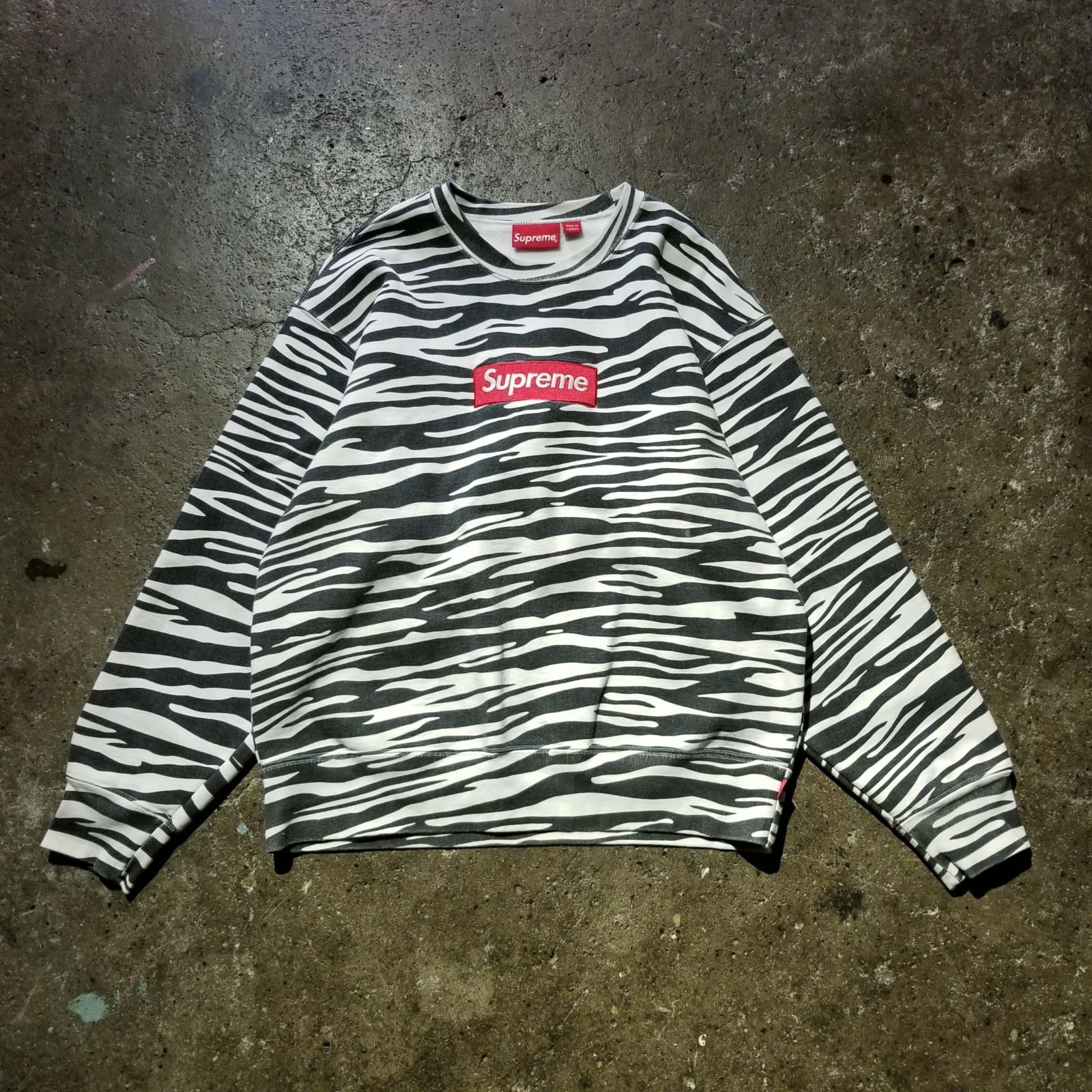 Supreme 22aw Box Logo Crewneck Zebra S シュプリーム ボックス Supreme 22aw Box Logo Crewneck Zebra S シュプリーム ボックス