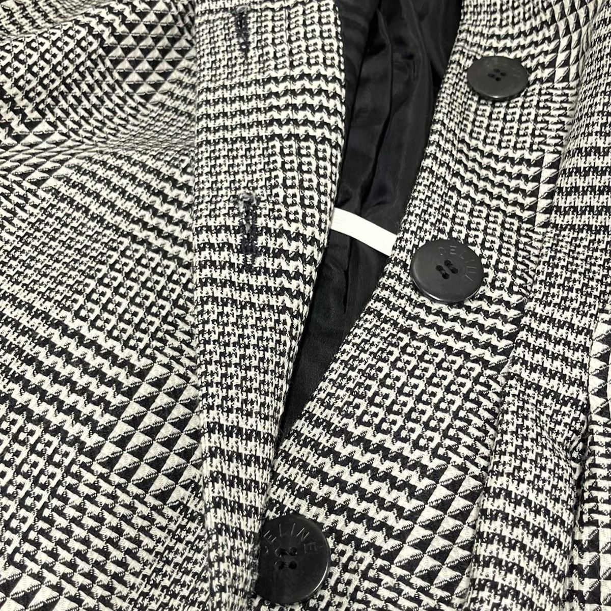 【CELINE】セール！トリオンフボタン 千鳥格子 コート CELINE(セリーヌ) コート サイズ42 L レディース - アイボリー