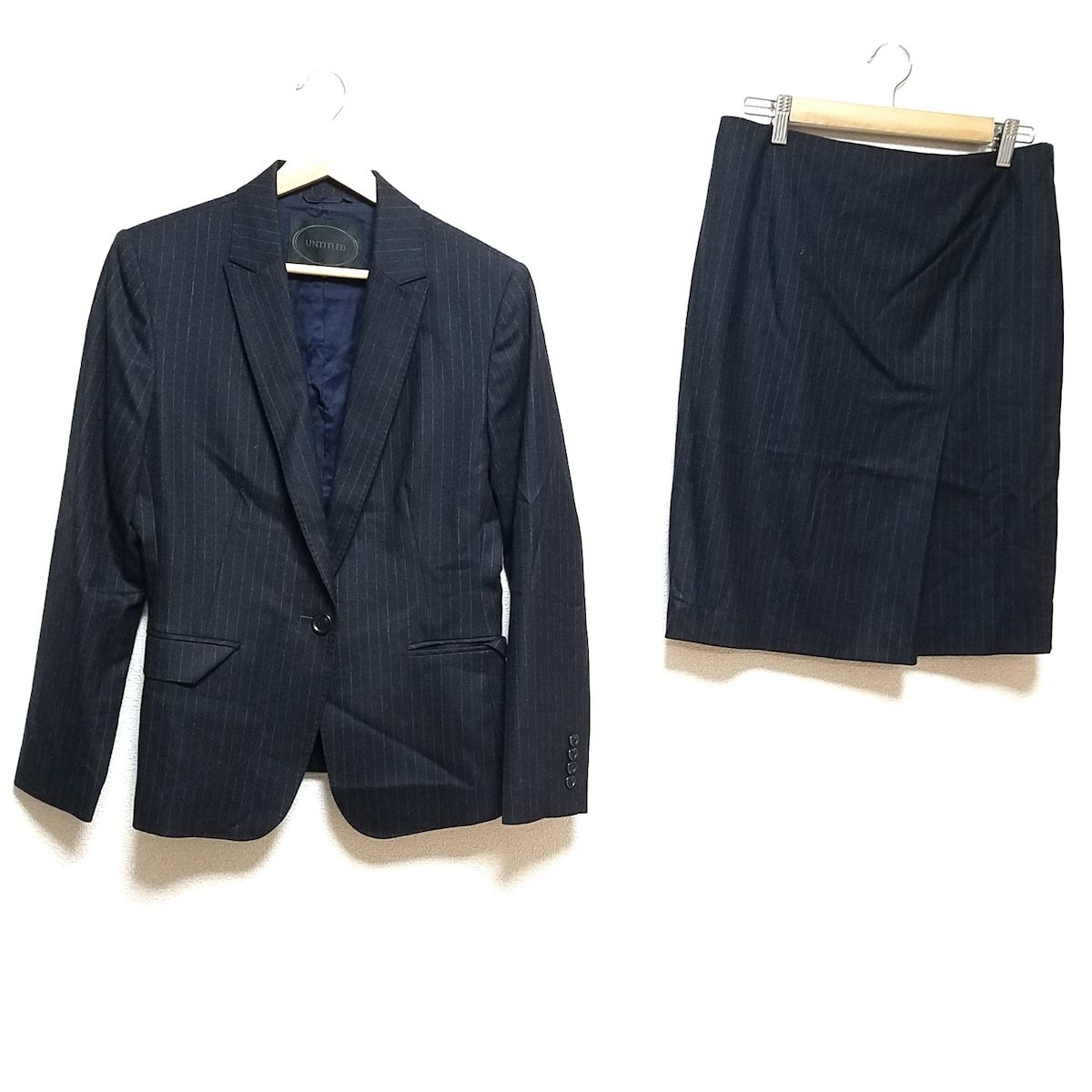 初売りアンタイトル　紺ストライプ　スーツ スーツ・フォーマル・ドレス