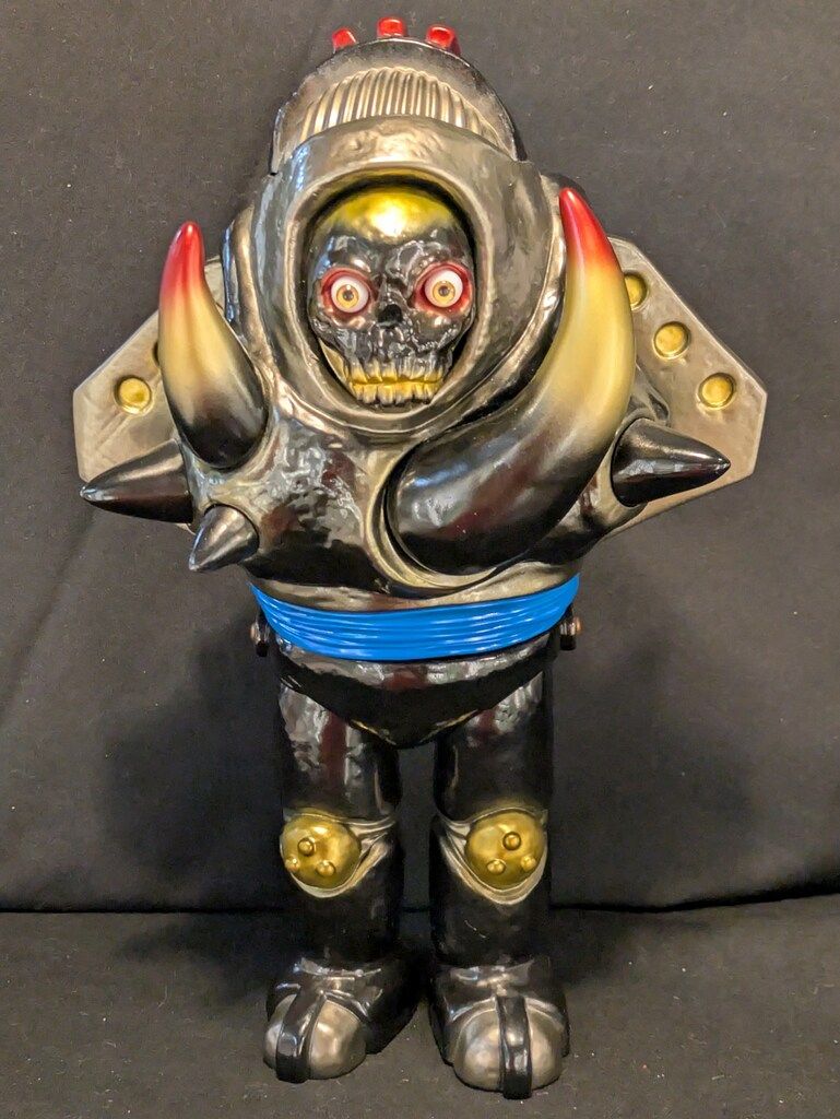 Meteoritetoy x ZOLLMEN CRUSHER 56 黒成型 - メルカリ