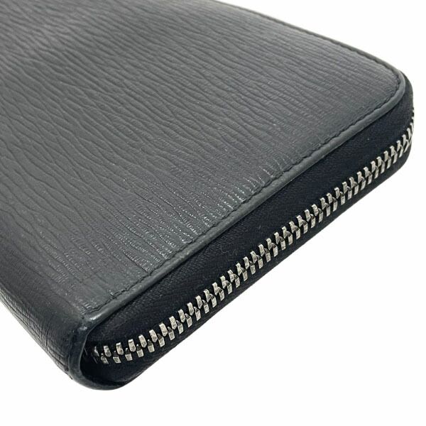 ラウンドファスナー長財布