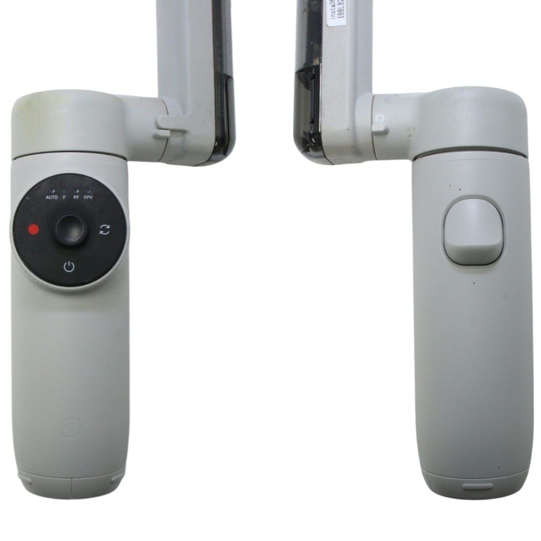 Insta360 Flow AI追跡搭載ジンバル ストーングレイ 【可(C