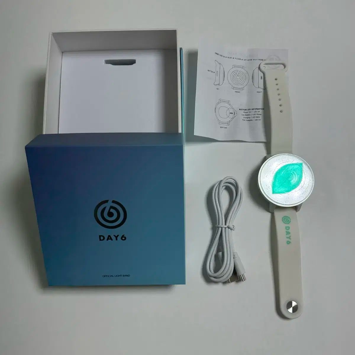 DAY6 OFFICIAL LIGHT BAND VER.3 ペンライト 楽天市場】DAY6 OFFICIAL LIGHT BAND VER 3 / DAY6 ペンライト