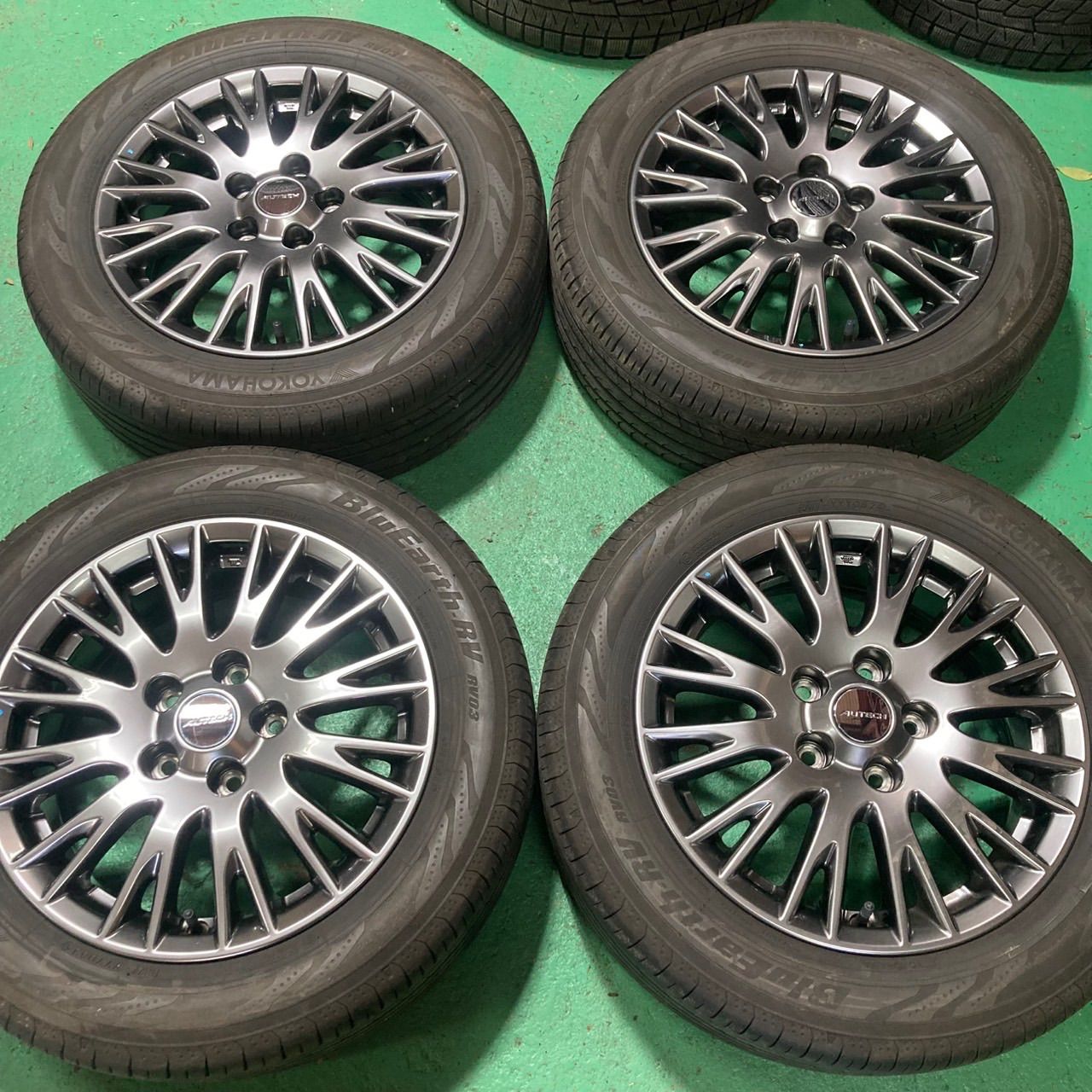 日産 セレナ C27 オーテック 純正 16インチ 6j 45 PCD114.3 ヨコハマ RV03 195|60R16 2025年