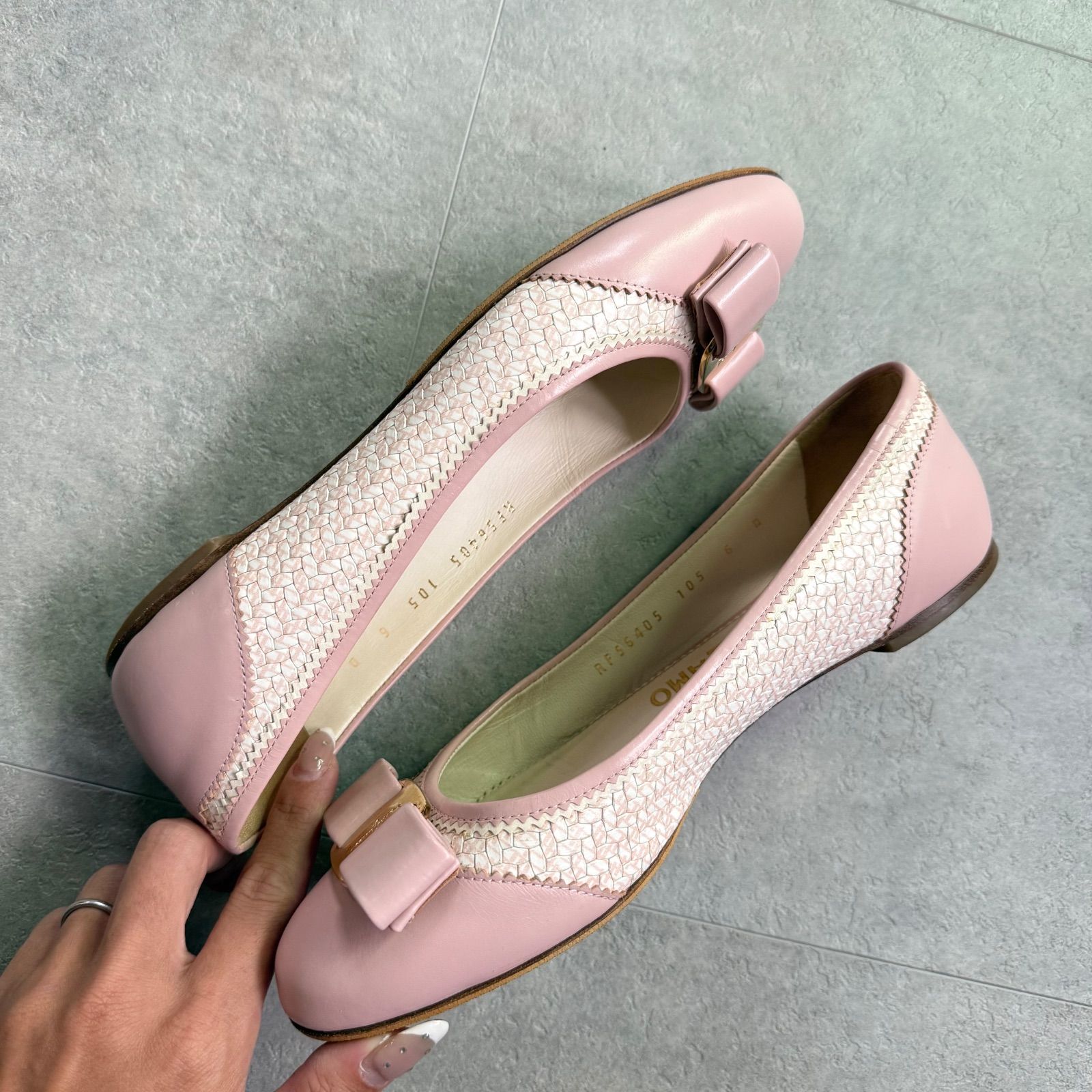 フェラガモ　ヴェラリボン　バレリーナ　フラットシューズ　パンプス　定番　6.5 FERRAGAMO（フェラガモ） バレエシューズ BALLERINA バレリーナ 754015