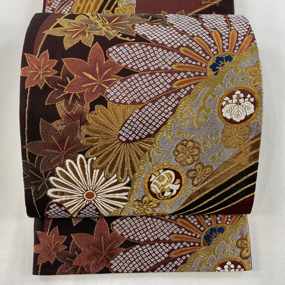 袋帯 美品 秀品 菊 波頭 金銀糸 箔 えんじ色 六通 正絹 【中古 袋帯 美品 秀品 菊 波頭 金銀糸 箔 えんじ色 六通 正絹 【中古