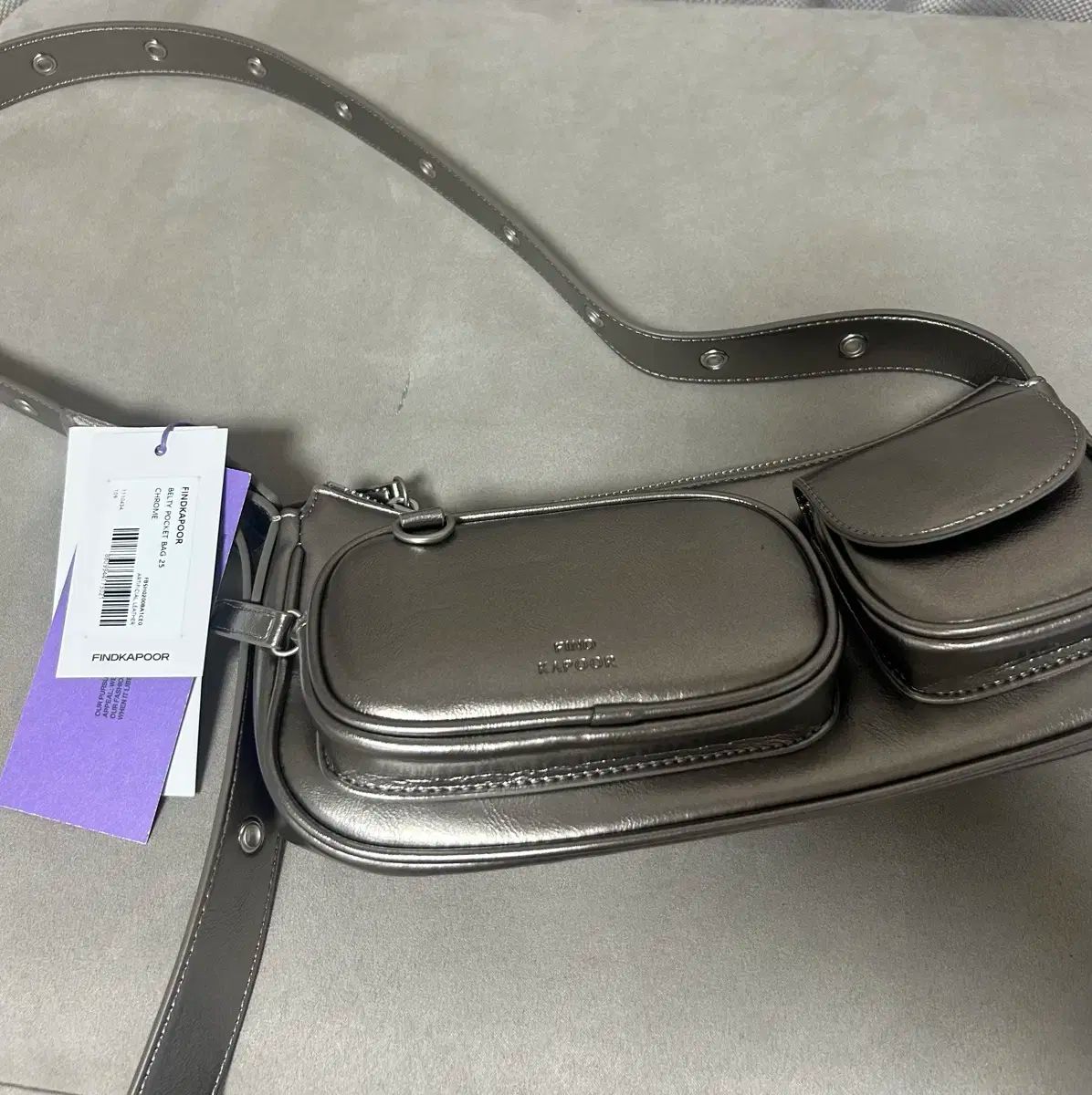 【FIND KAPOOR】 ★送料・関税込★ ベルティポケットバッグ25 FIND KAPOOR(ファインドカプア) ベルティ ポケットバッグ 25 ー