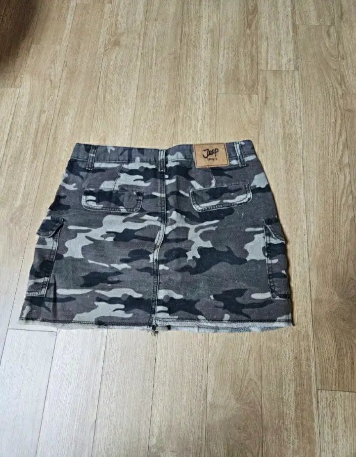 ミリタリー カーゴ
