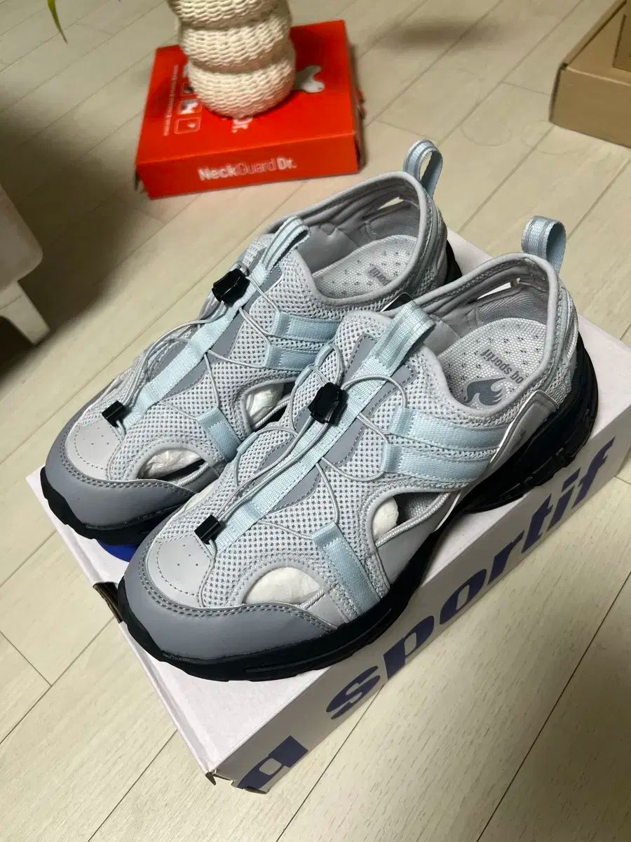 le coq sportif ルコックスポルティフ メンズ サンダル スカイ ブルー 270 サイズ