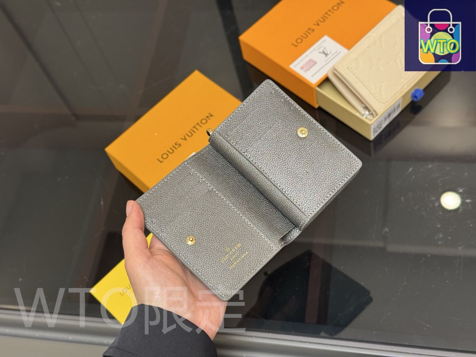 今日特価】Louis Vuitton コンパクトウォレット（ジップコイン