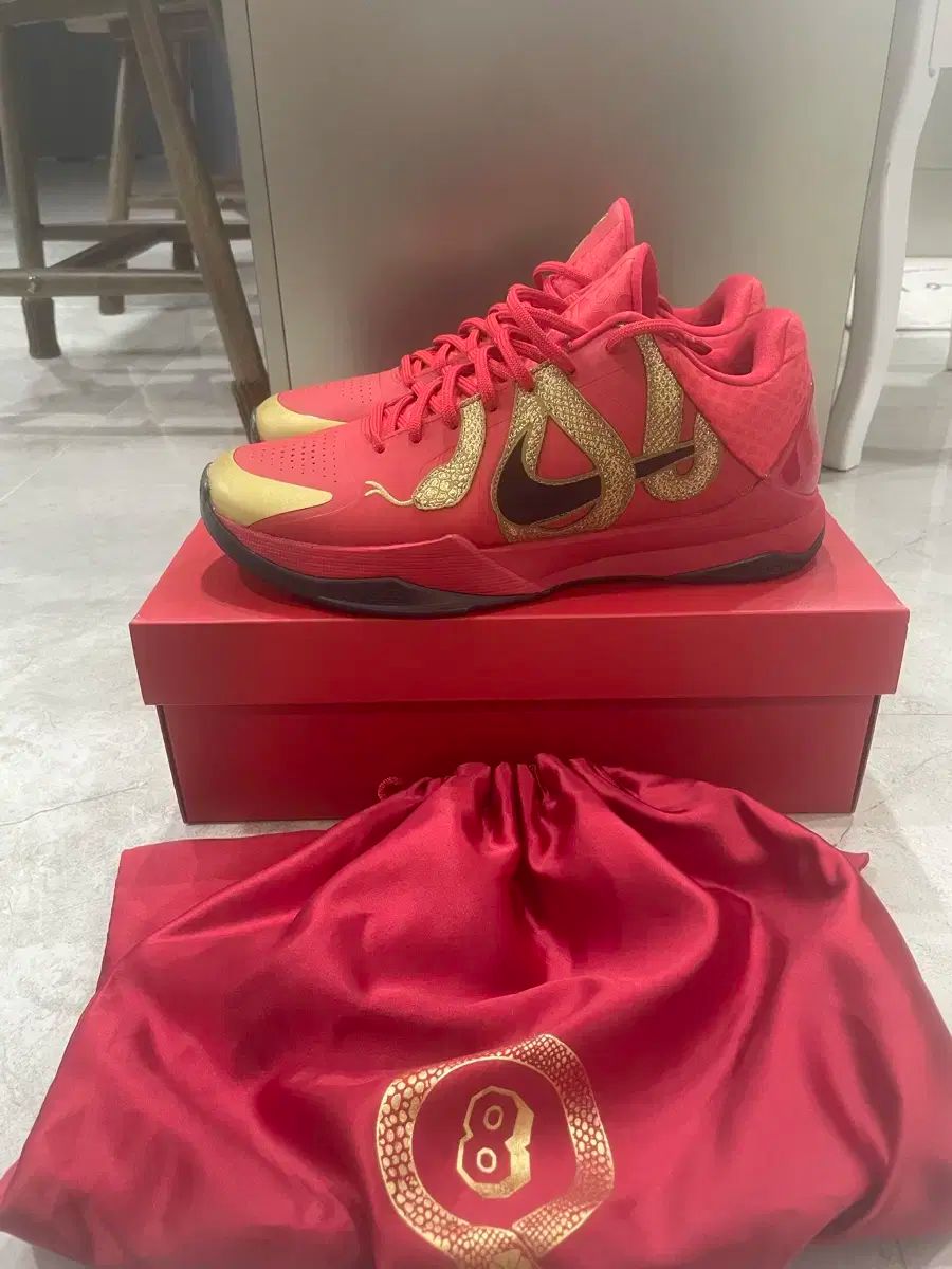  NIKE ナイキ コービー 5 プロトロ 次へ オブ もっと マンバ ユニバーシティー レッド シューズ(男性用) バスケットボール