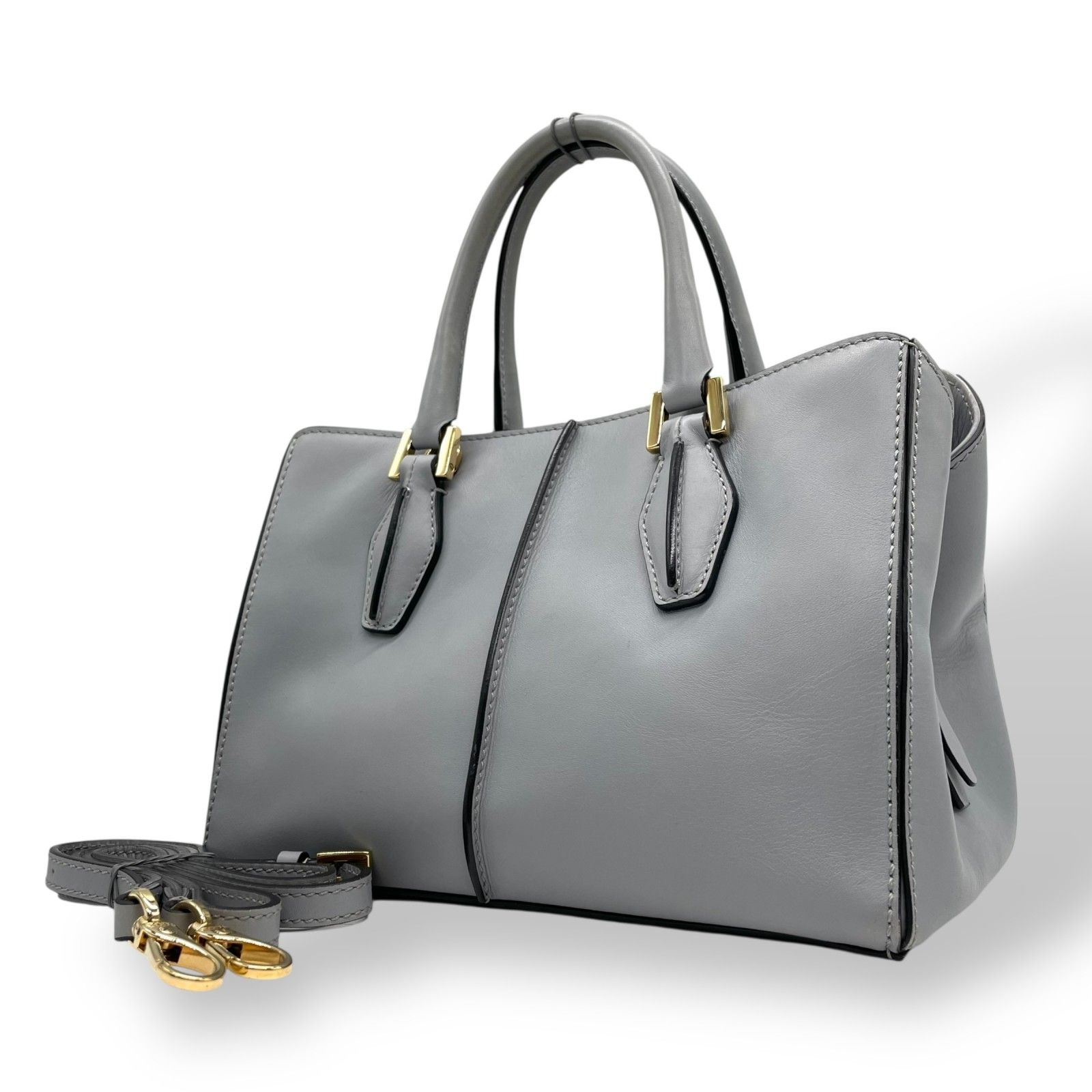 トッズ Dキューブ スモール ハンドバッグ 2way ショルダーバッグ 斜め掛け 極美品 トッズ TOD'S Dキューブ スモール Dバッグ 2WAY