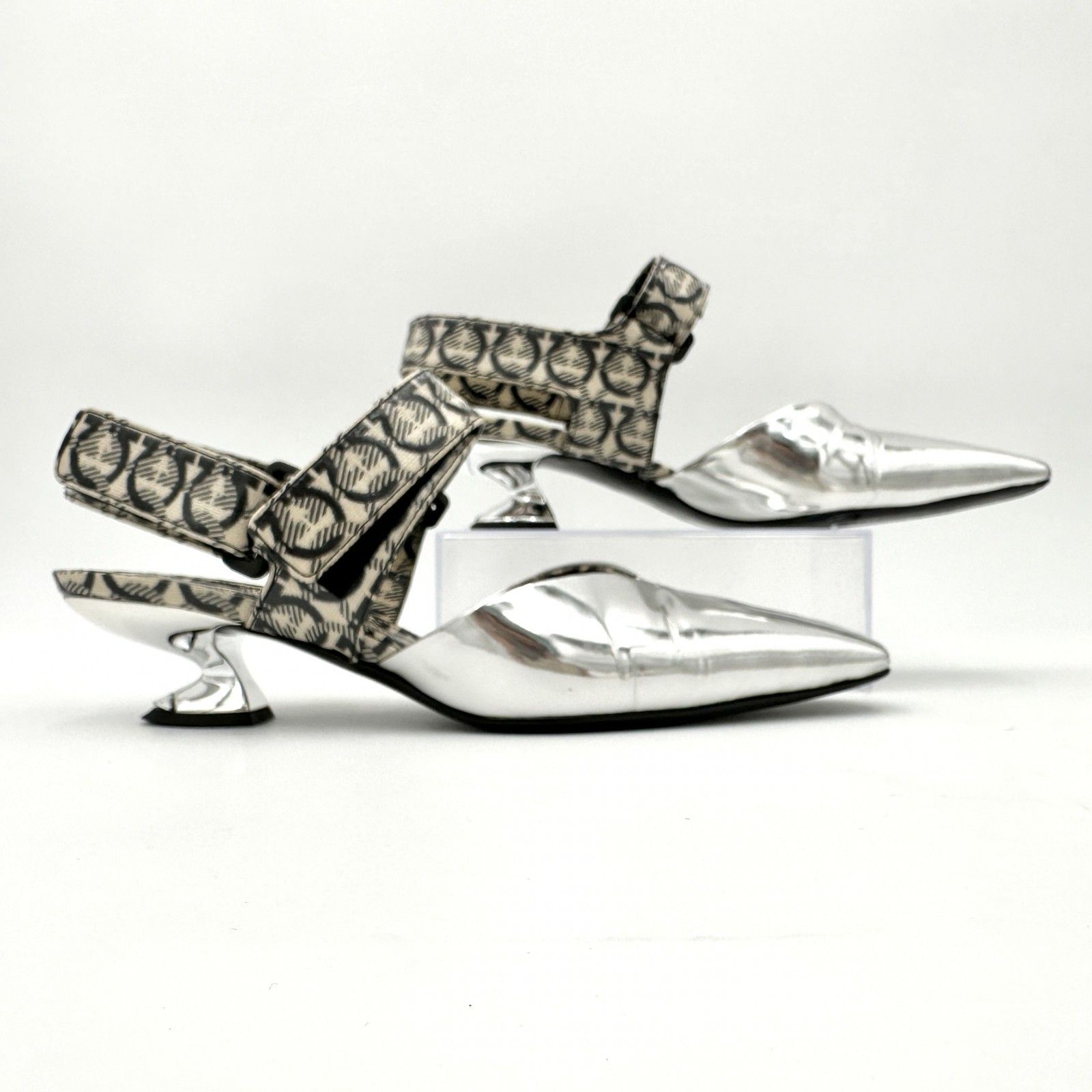 激 Ferragamo ミュール ガンチーニ エナメル シルバー 865T KIN-KAAI_COM