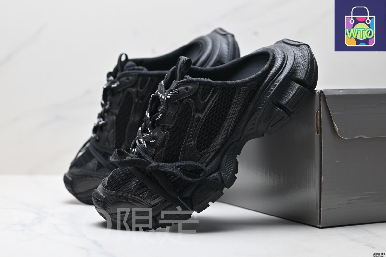 バレンシアガ（Balenciaga）3XL Mule 革（かわ）製（せい