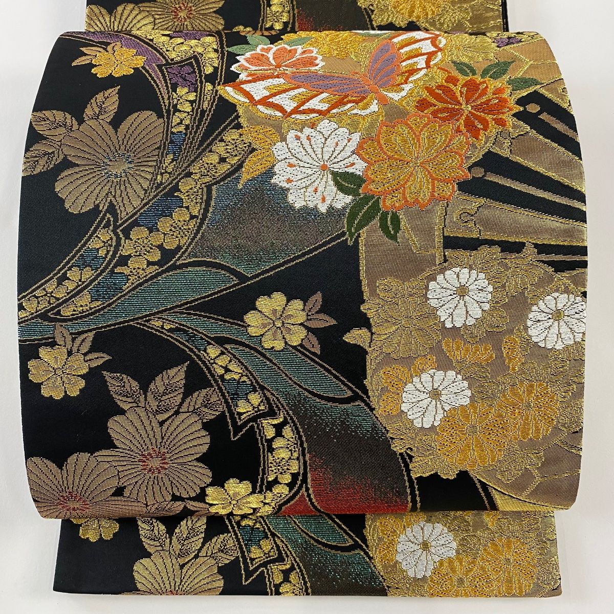 袋帯 美品 逸品 蝶 草花 刺繍 茶緑色 六通 正絹 中古 袋帯 美品 名品 落款あり 有職文様 やつ藤 刺繍 箔 灰緑 六通 正絹