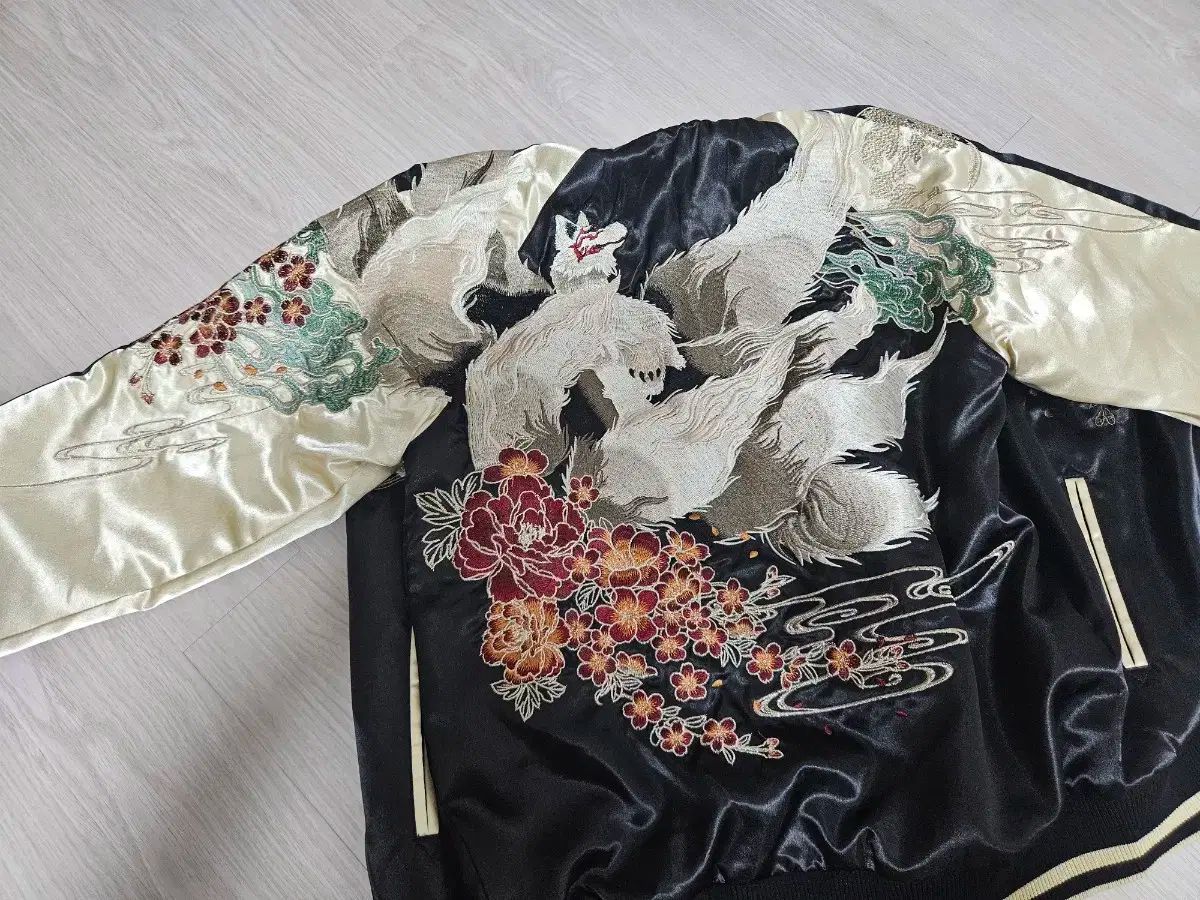 よこすか ぐみほ 刺繡 スカジャン M サイズ