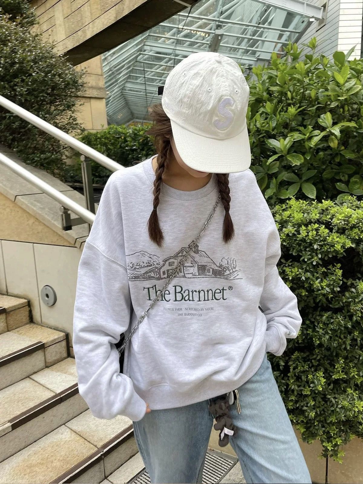 The Barnnet 韓国 スウェット トレーナー 刺繍 ライトグレー