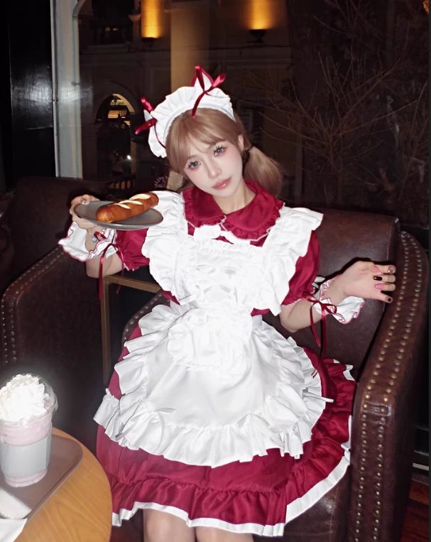 かわいいクリスマス新年猫のコスプレメイド服Lolitaのワンピース