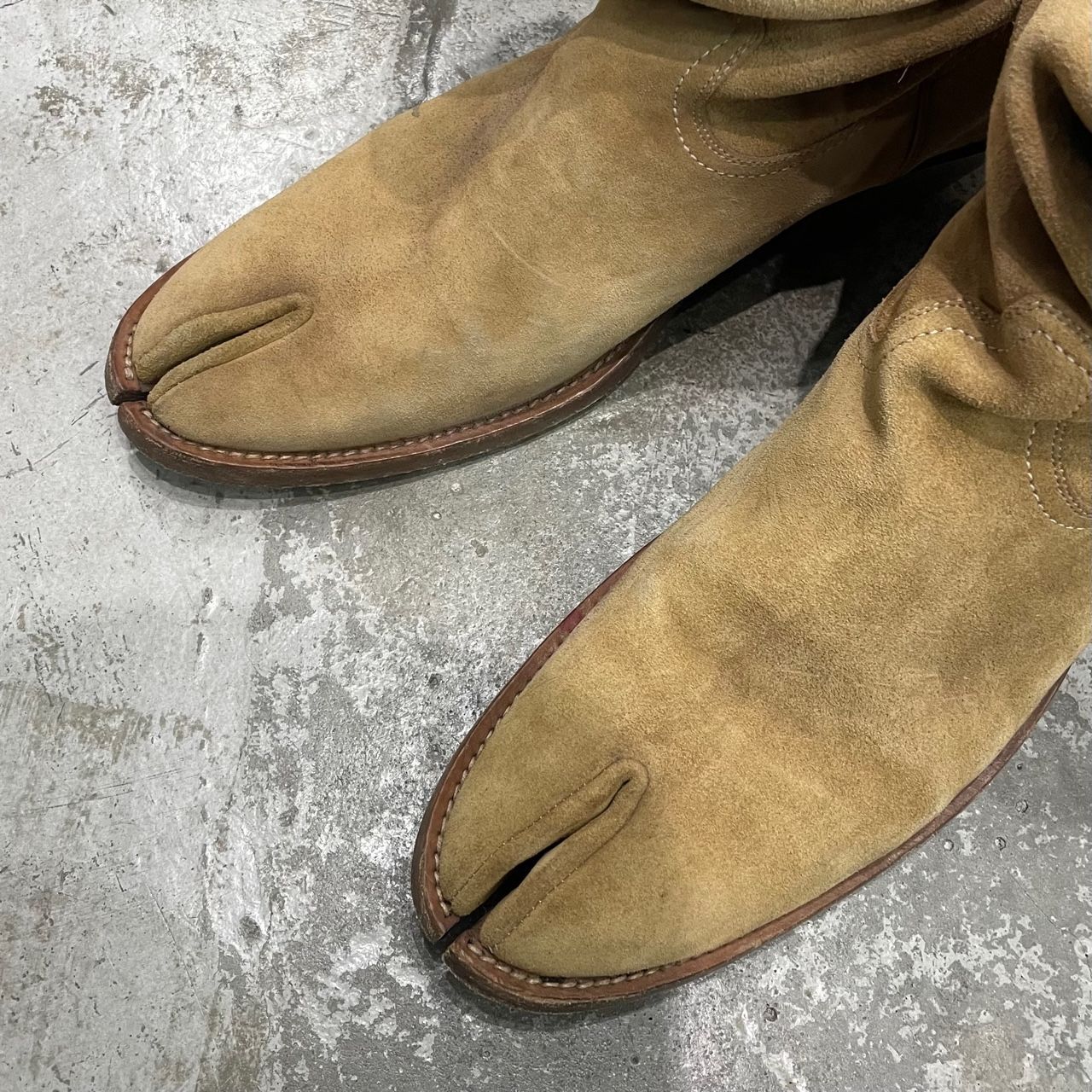 Maison Margiela Tabi Western Boot Beige スエード 足袋 Maison Margiela Tabi Western Boot Beige スエード 足袋
