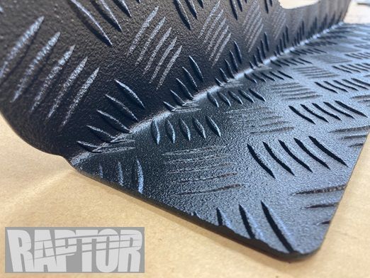 アルミ縞板カスタムステップ ハイエース リア RAPTER塗装 BRIGHTFACE_UK