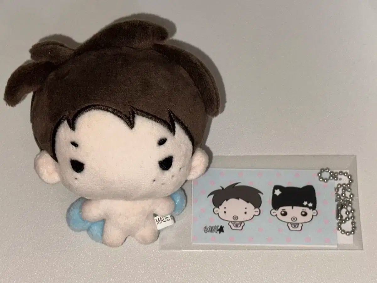 珍宝 石工 男 根 女 陰 天然石で作られた顔のついた男根 プリミティブ