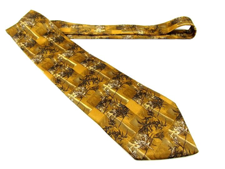 エルメネジルドゼニア 花柄タイ ネクタイ イエロー系 Italy製 美品 ZEGNA（ゼニア） ブランド ネクタイ エルメネジルド・ゼニア シルク