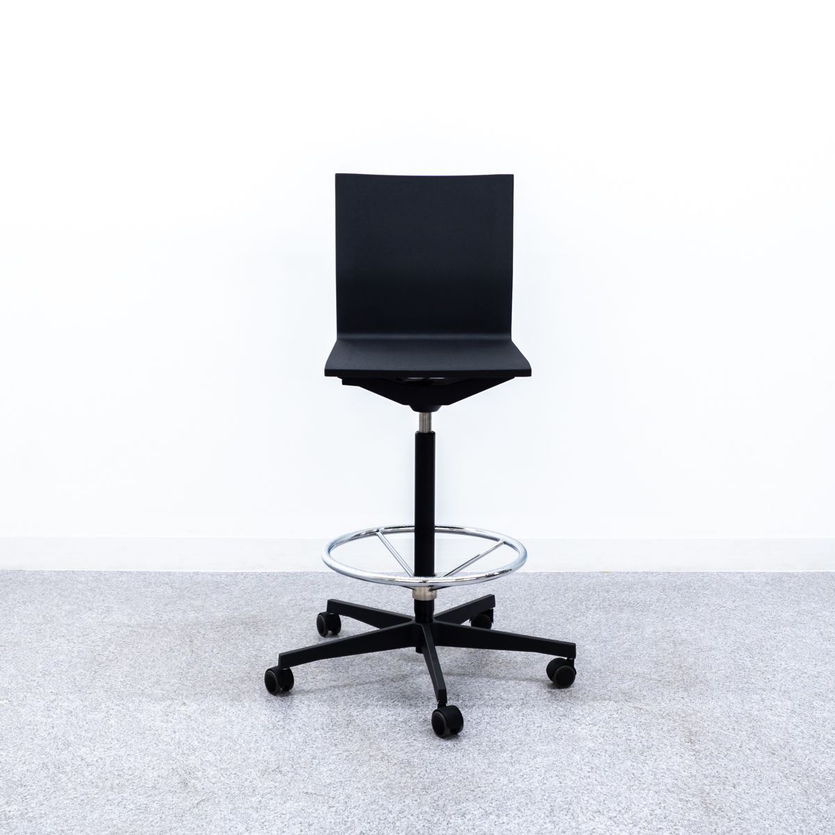 Vitra ヴィトラ .04 Counter カウンター チェア ベーシックダーク マールテン ヴァン セーヴェレン 定価20万 2