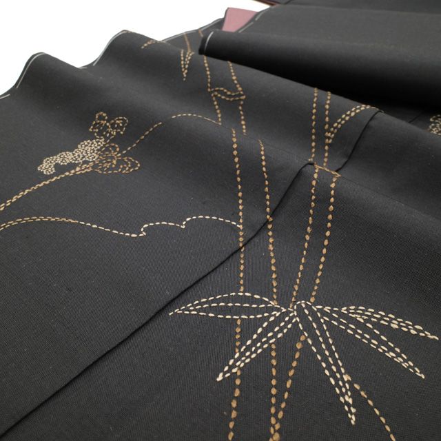 中古】紬 訪問着 袷 着物 正絹 刺し子 手刺繍 正絹 濃グレー地 葡萄