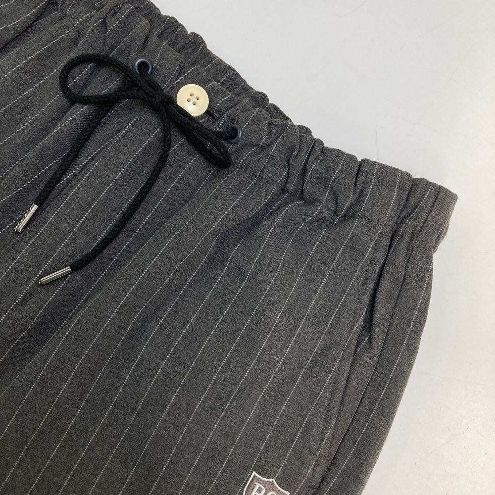 美品 パーリーゲイツ ストレッチパンツ サイズ0 グレー ブラックゴルフウェア サイズ：00 PEARLY GATES パーリーゲイツ ストレッチパンツ ストライプ