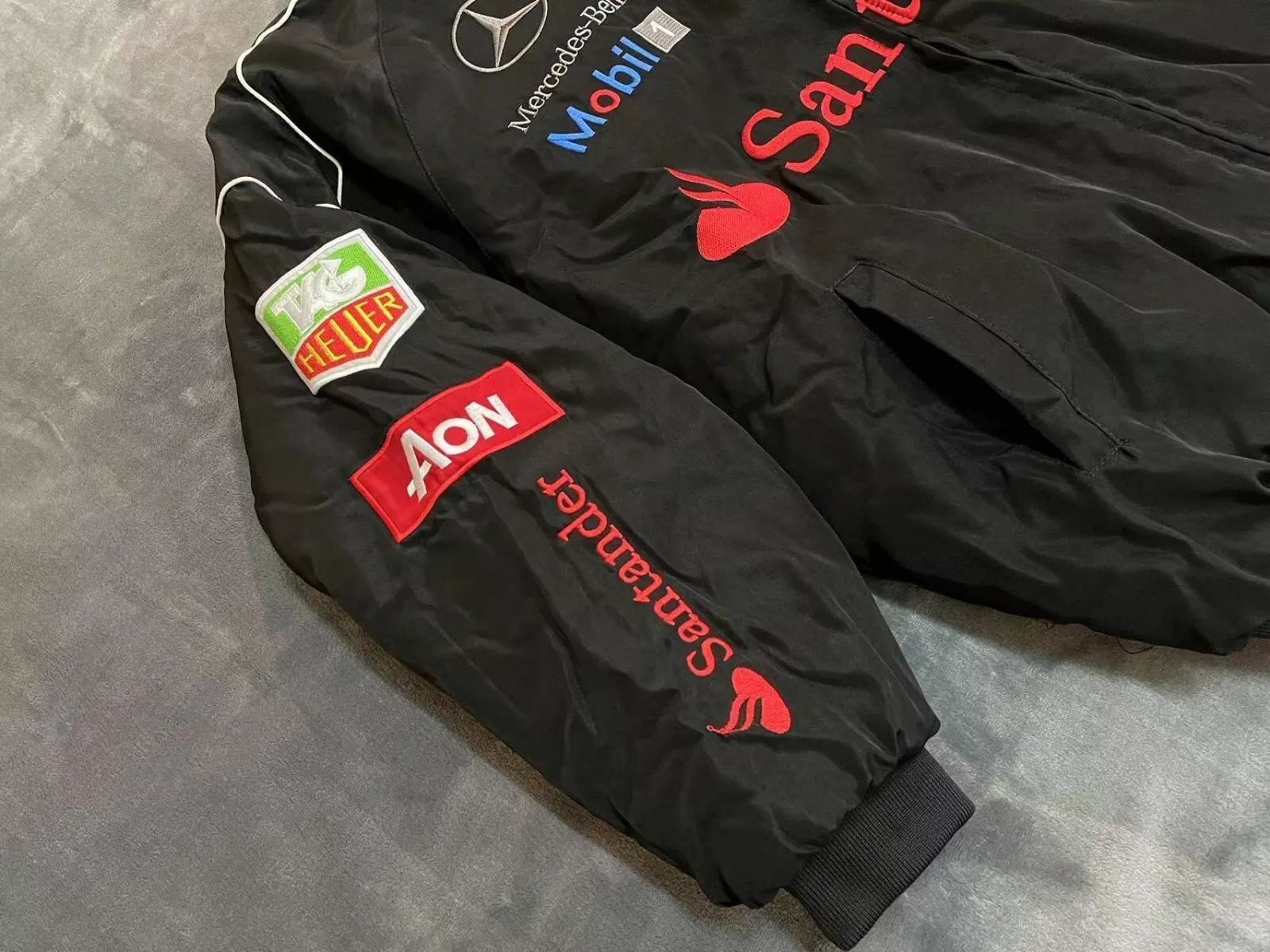 OneMall provides Mercari products: Mercedes-Benz メルセデスベンツ