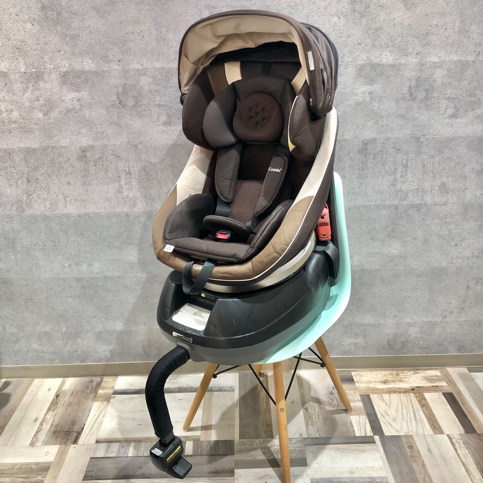 コンビ ネルーム エッグショック NC470 チャイルドシート 回転