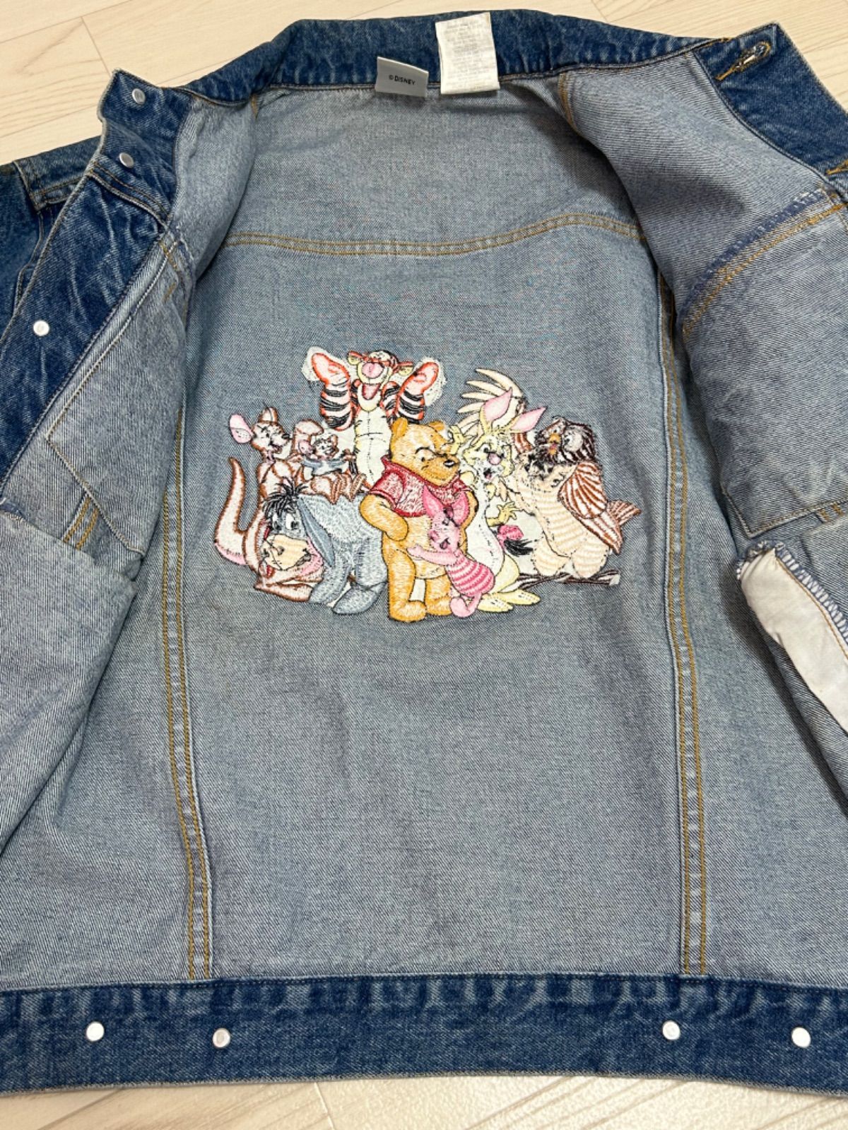 ✮ジャケット　デニムジャケット　Disney　刺繍　プーさん　イーヨー　XL✮ ✮ジャケット デニムジャケット Disney 刺繍 プーさん イーヨー