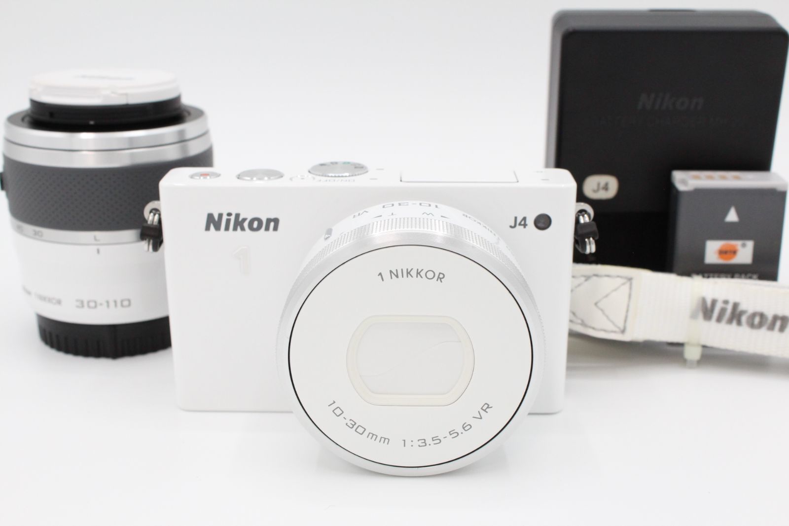 Nikon NIKON 1 J4 Wズームキット WHITE - デジタルカメラ