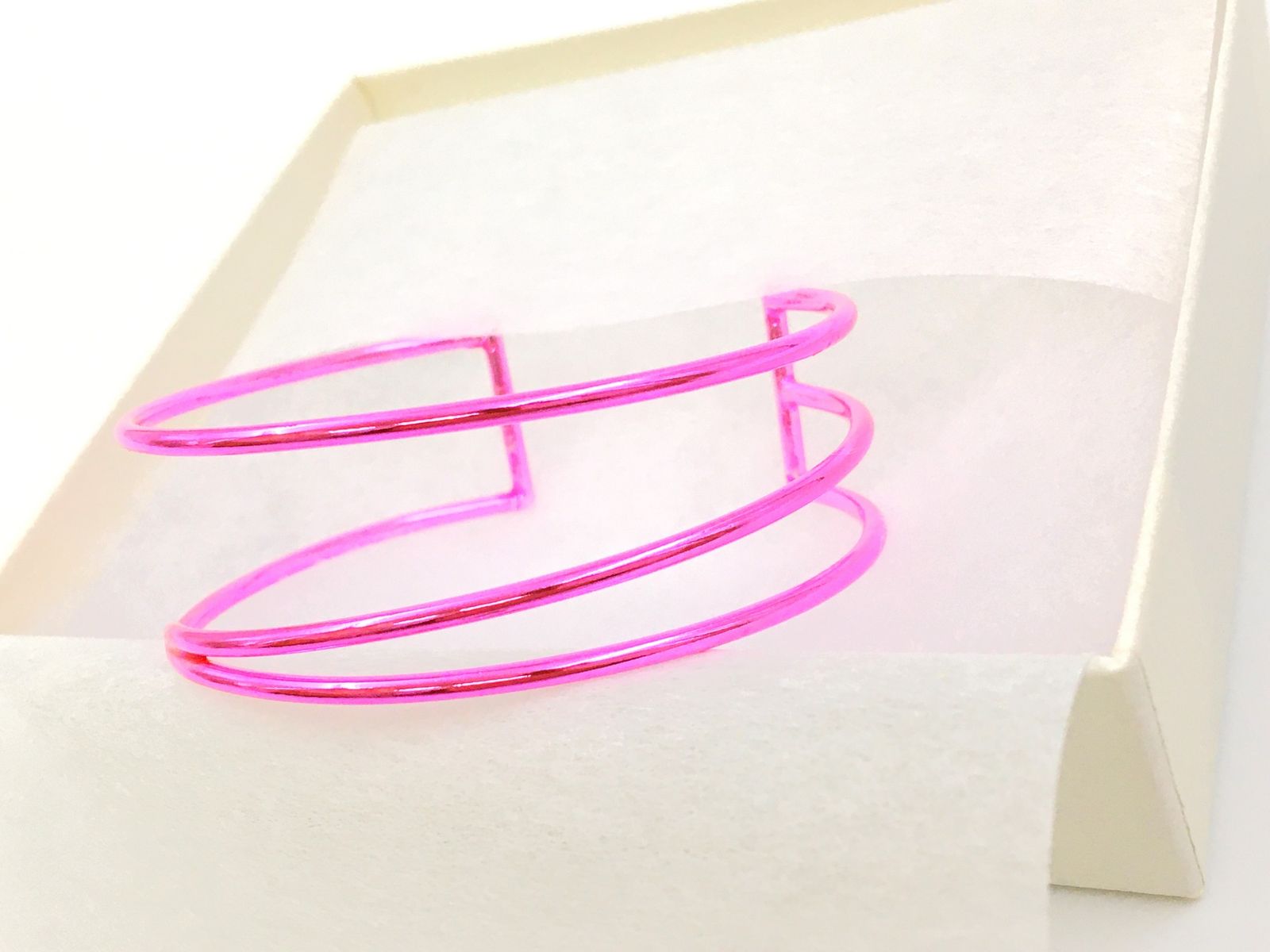 ♪) 七ツ森実 バースデープレゼント デザインバングル ときめき